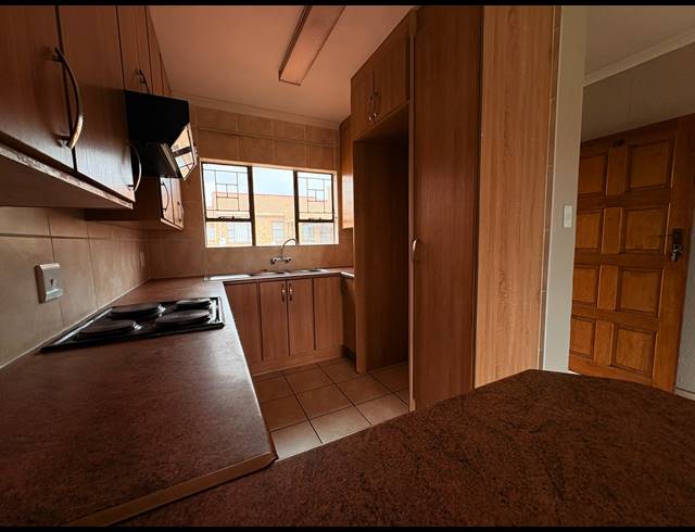 2 BEDROOM APARTMENT FOR SALE IN VAALPARK